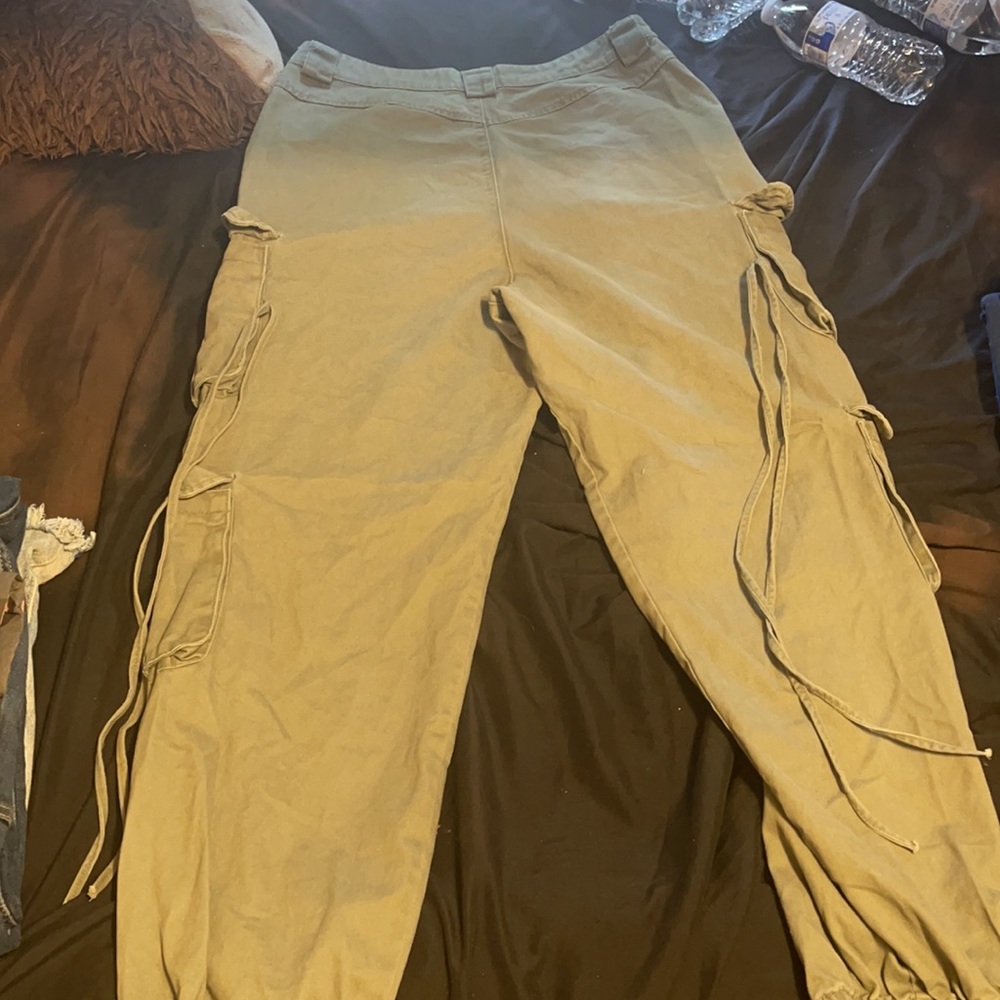 Cargo pants - Picture 2 of 2